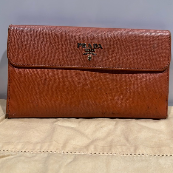 Pre owned and gently loved Prada Orange Leather Wallet. - Picture 1 of 17